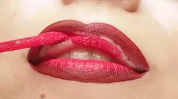 TLB's Brickhouse liquid matte + Haute Mess liquid matte Ombré Lip Tutorial